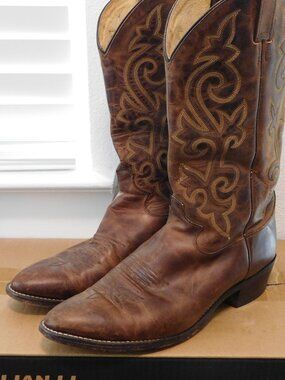 JUSTIN BOOT BROWN STYLE 2253 Size 11.5 EE (wide)